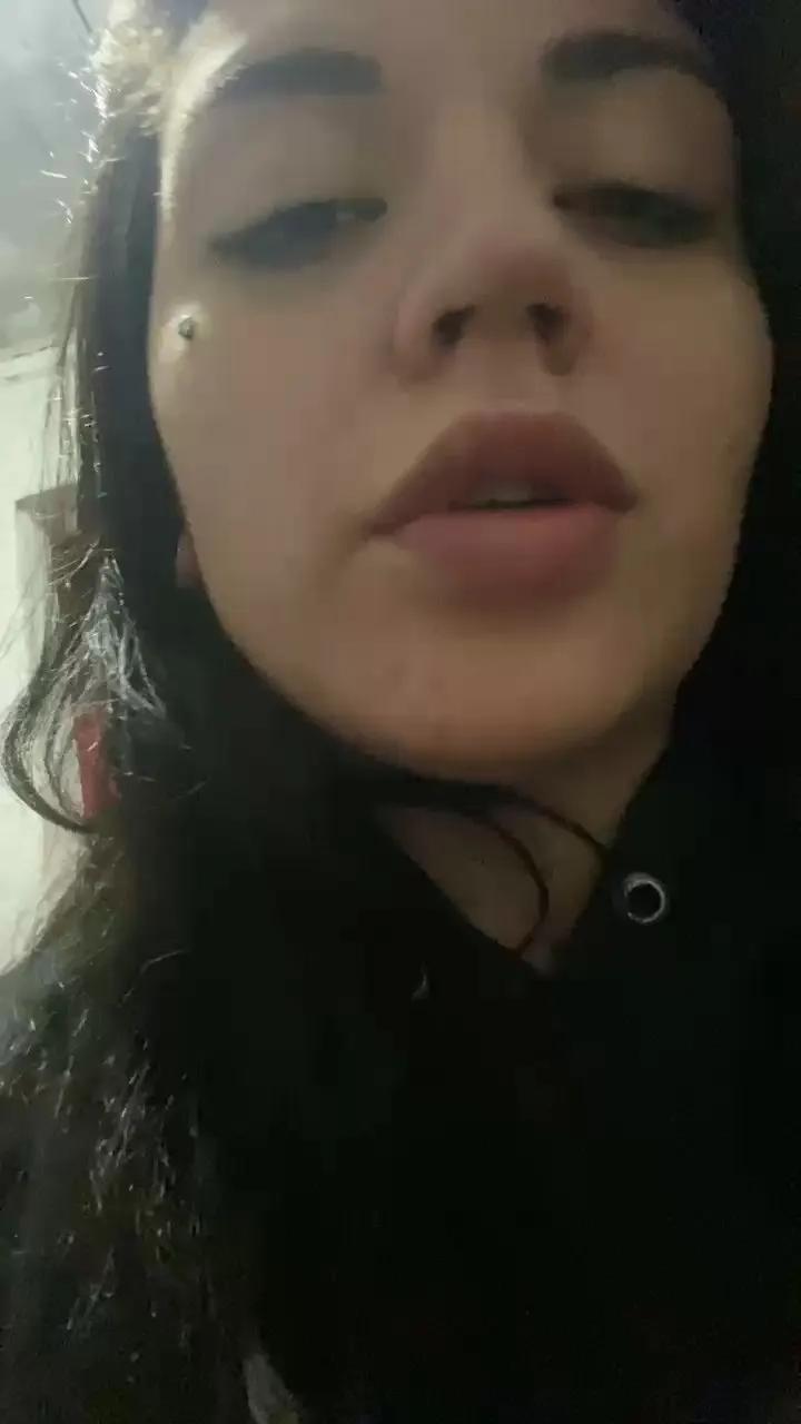 Explore sweet performer SexyGirl22t SexyGirl22t from Cam4