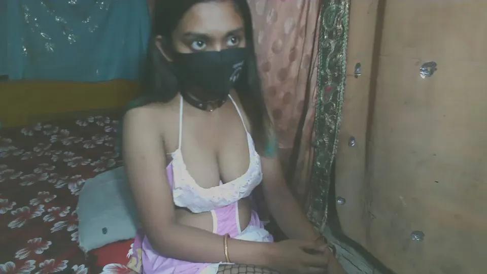 Discover 19 years old Sexyindianqueen from Cam4 Sexyindianqueen from Cam4