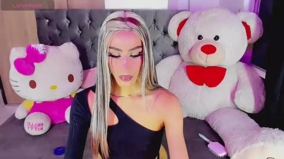 Offline SexyJuliaa01 on Cam4