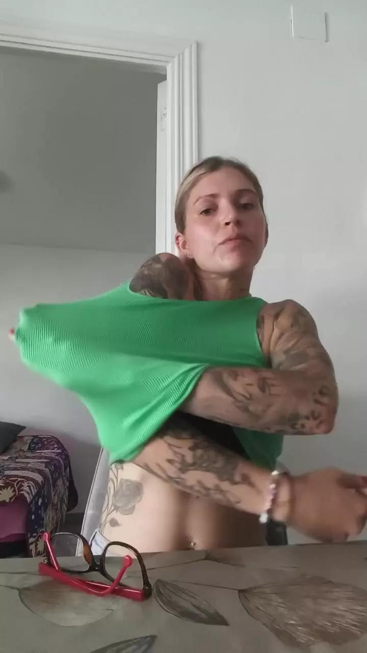 Sexyleyla777 on Cam4 