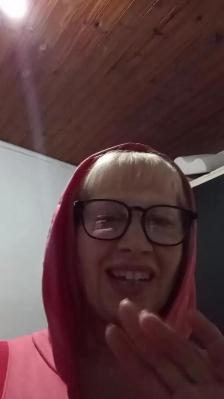 Sexymilf69_ on Cam4 
