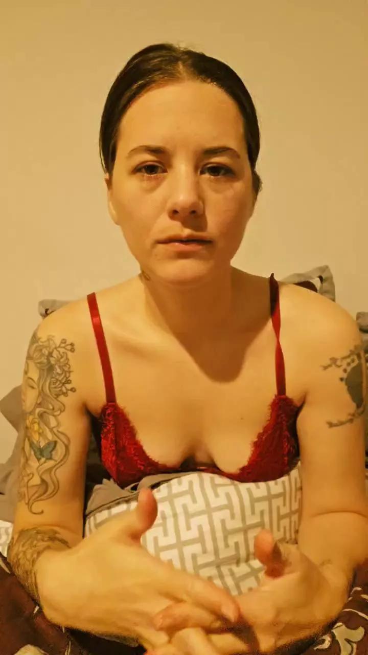Sexywifey29 on Cam4 