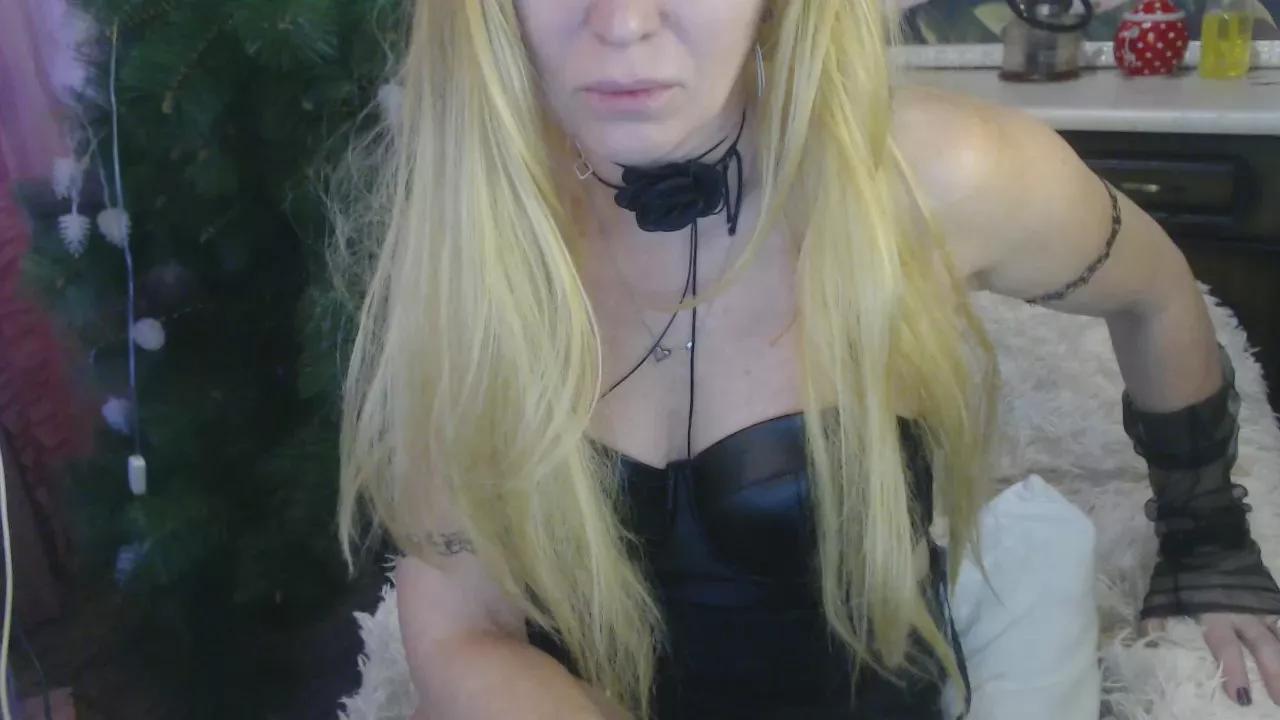 sexywitch30 on Cam4 