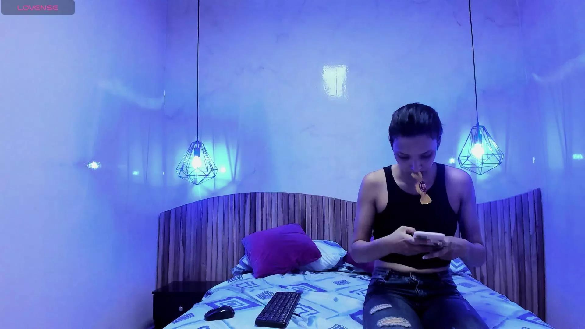 ShagiAmir on Cam4 