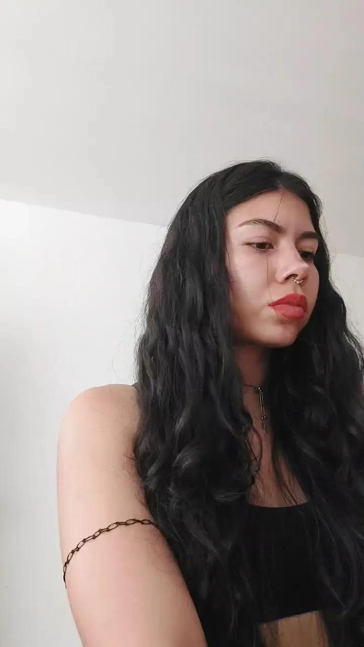 Offline ShaniArgentina on Cam4