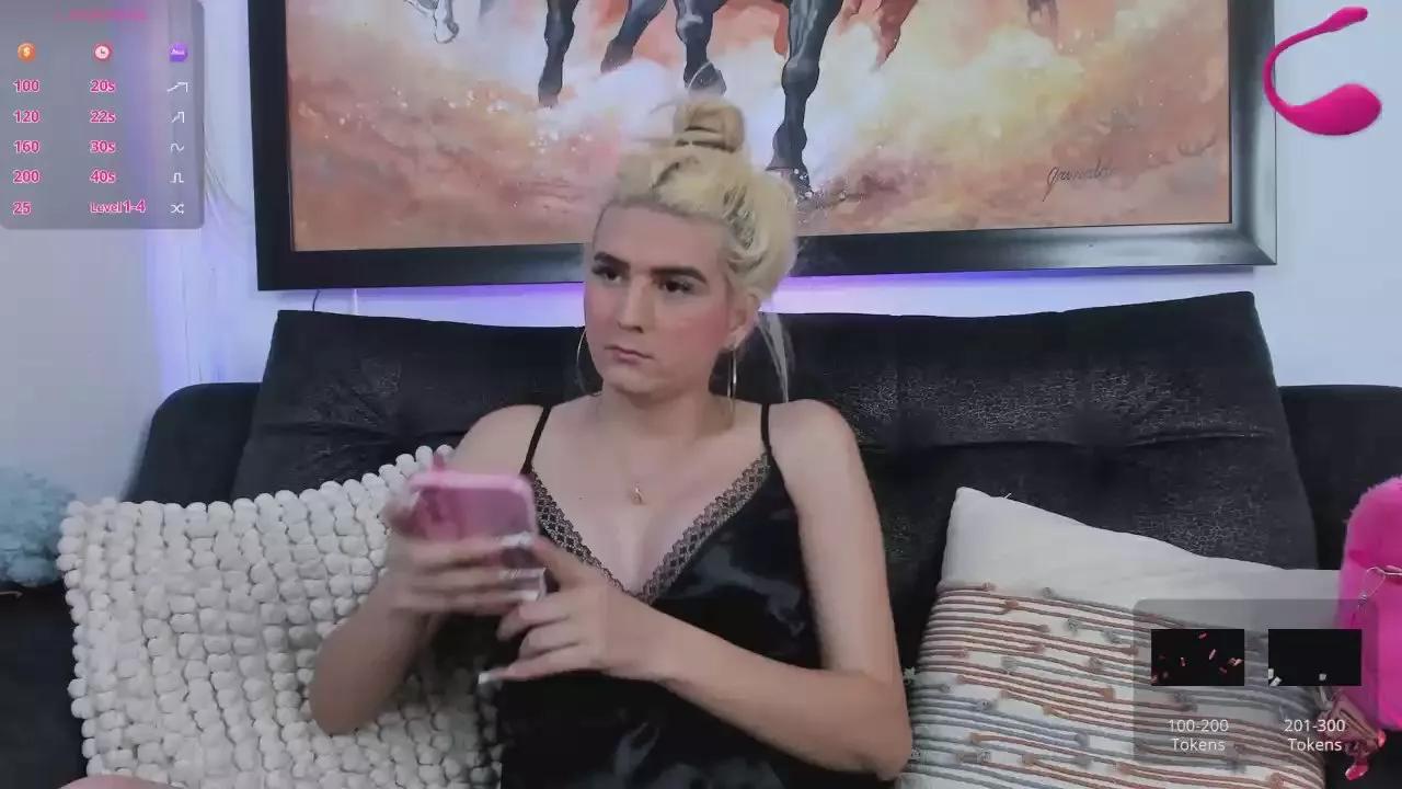 Offline shannel__queen on Cam4