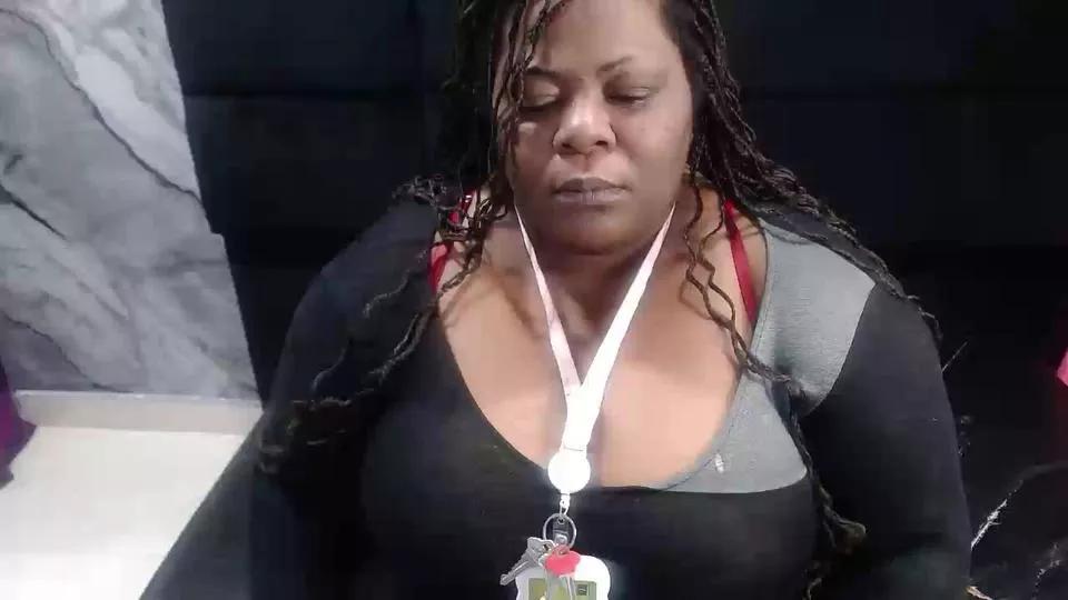 ShantalBBW on Cam4 