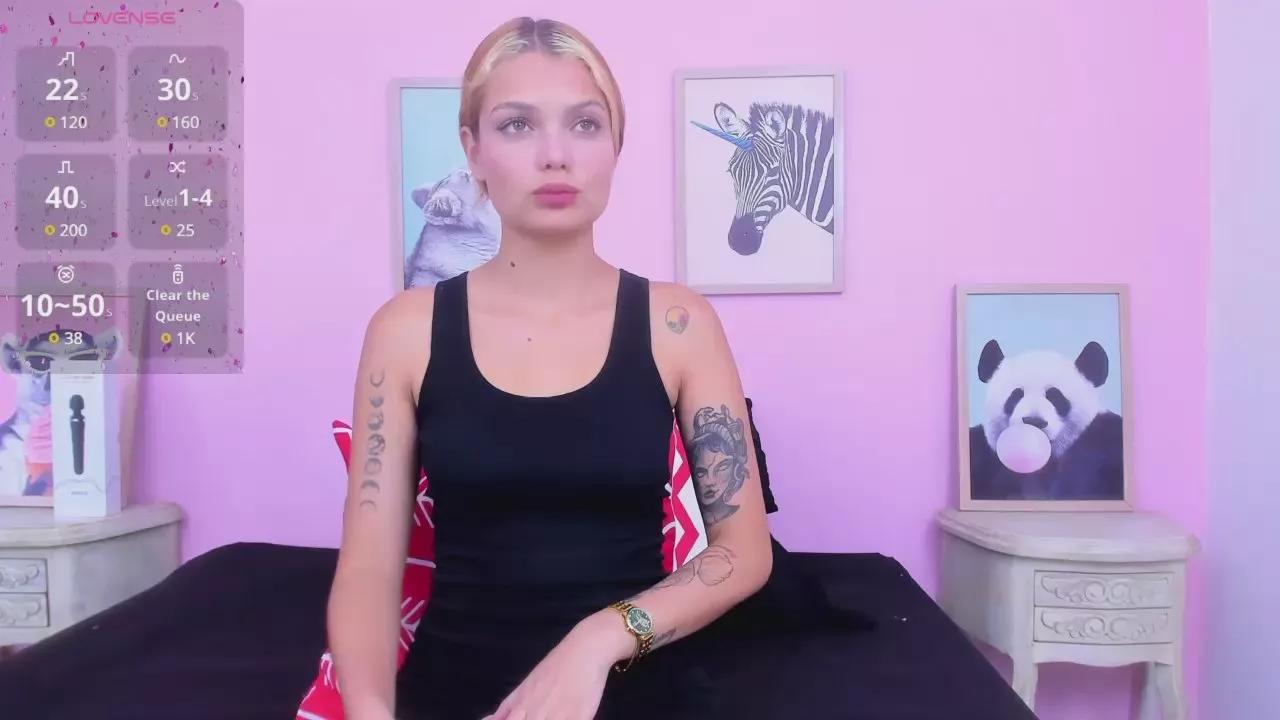 ShantallVegga on Cam4 