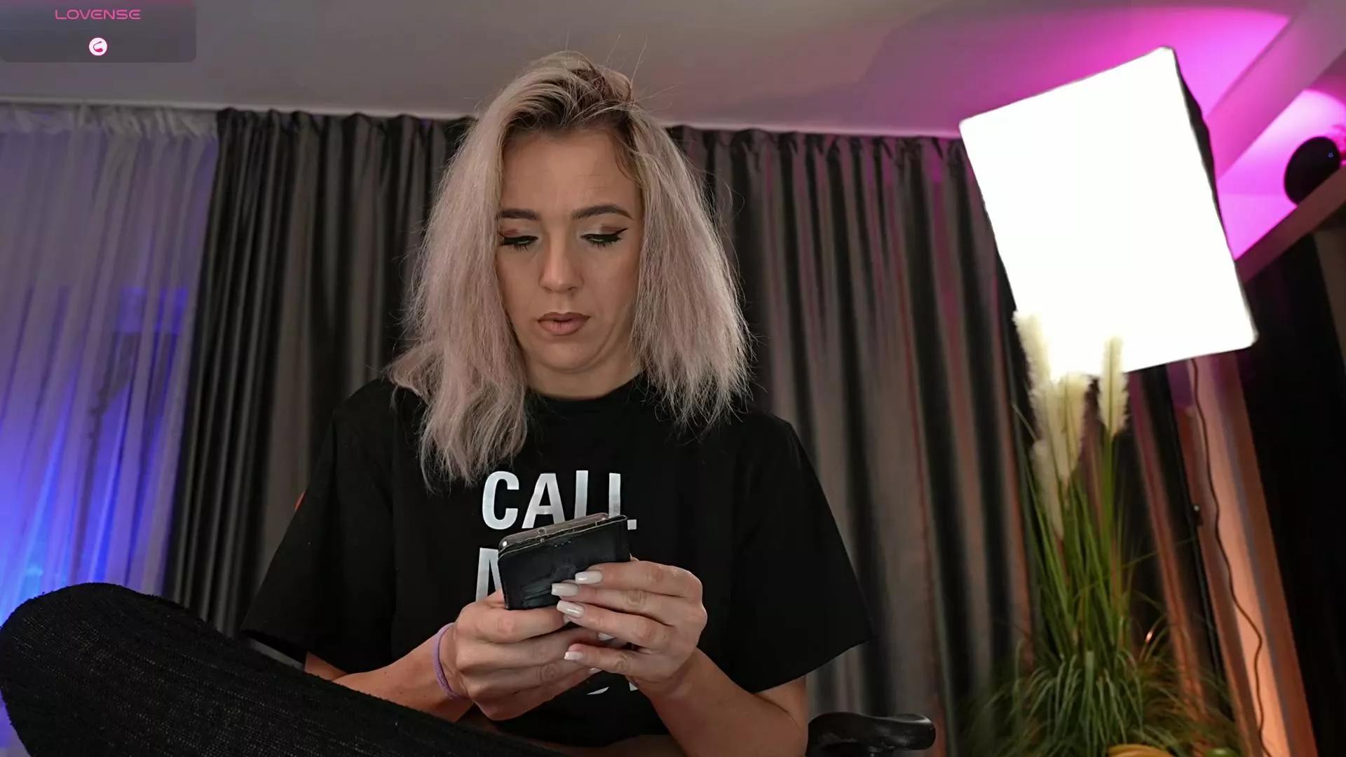 sharajadore on Cam4 