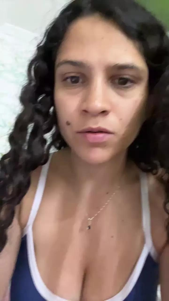 shari_kumar on Cam4 