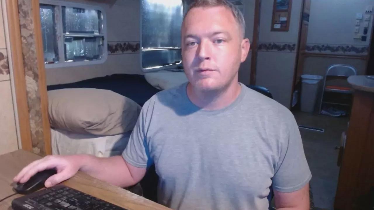 Offline shifterflox on Cam4