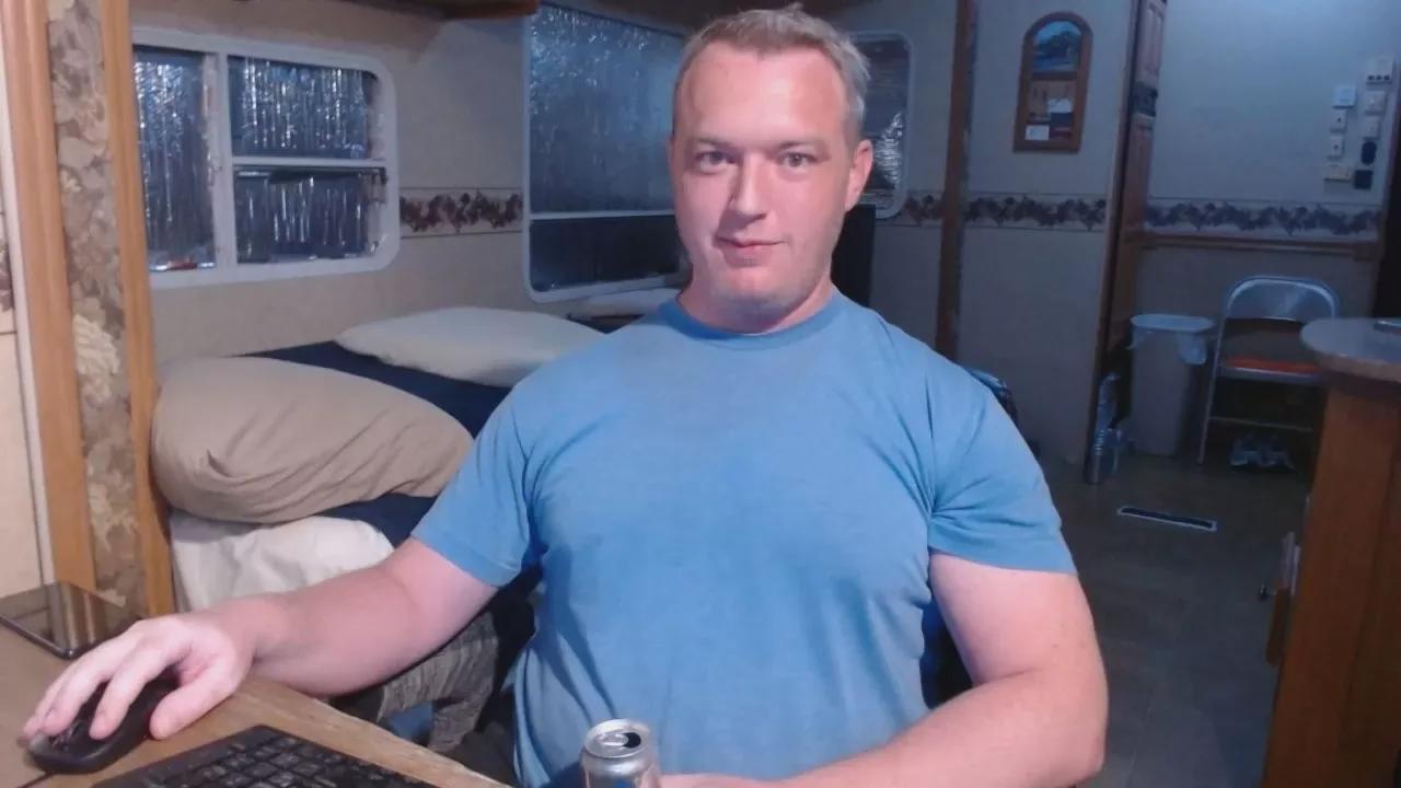 Offline shifterflox on Cam4