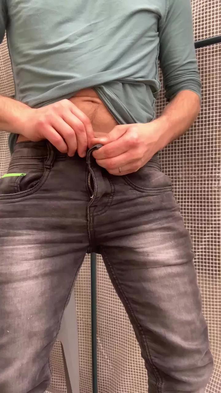 short_and_cute on Cam4 