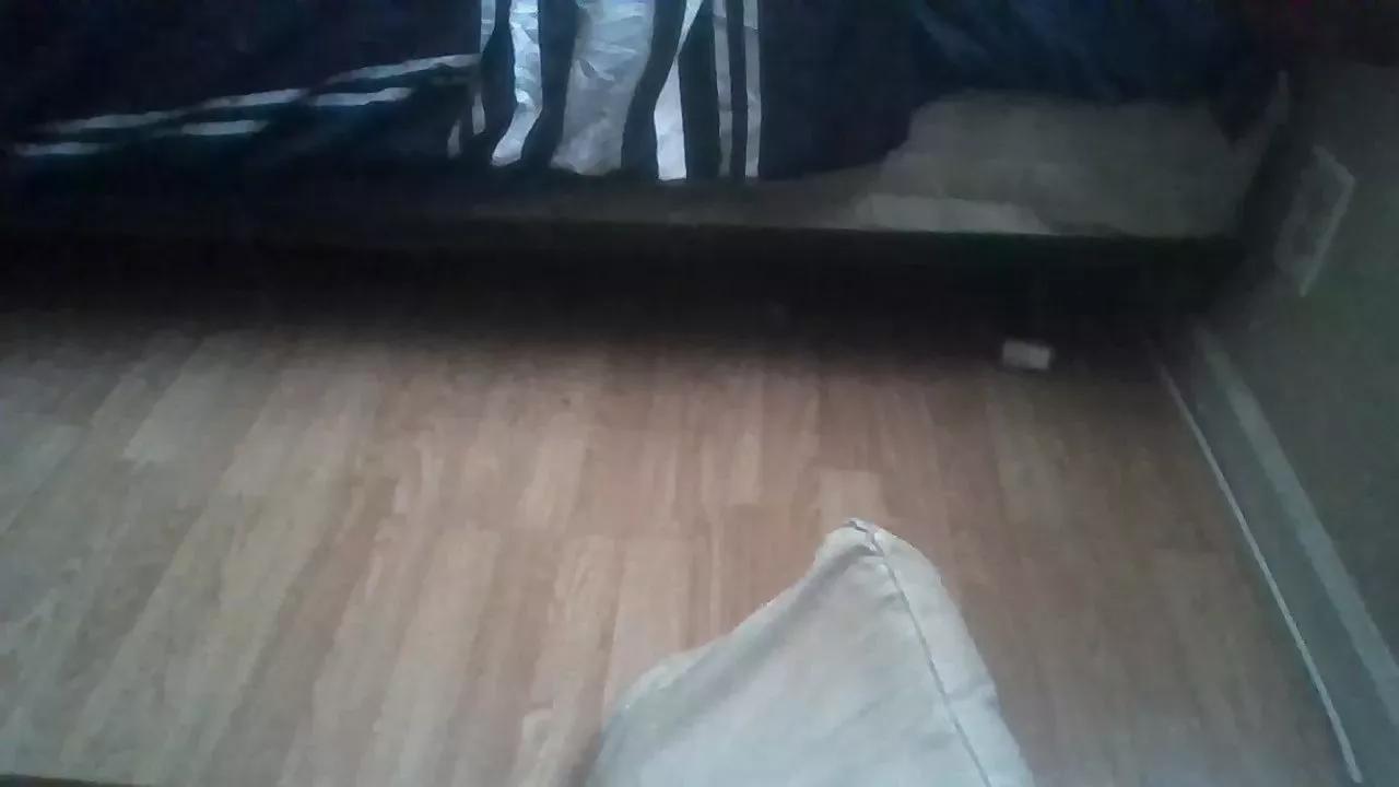 Offline Silkworm_Piper on Cam4