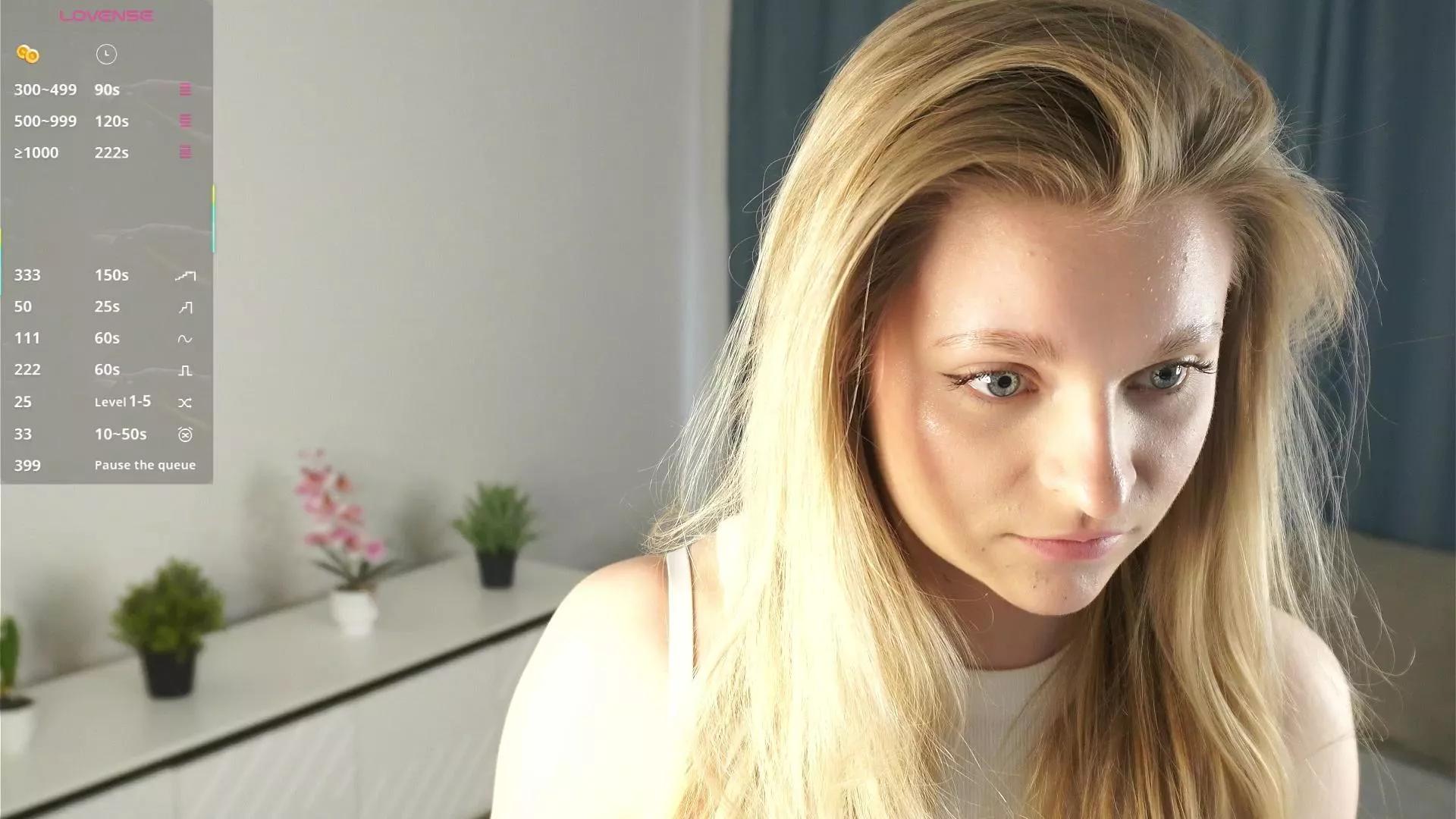 SilviaBellas on Cam4 