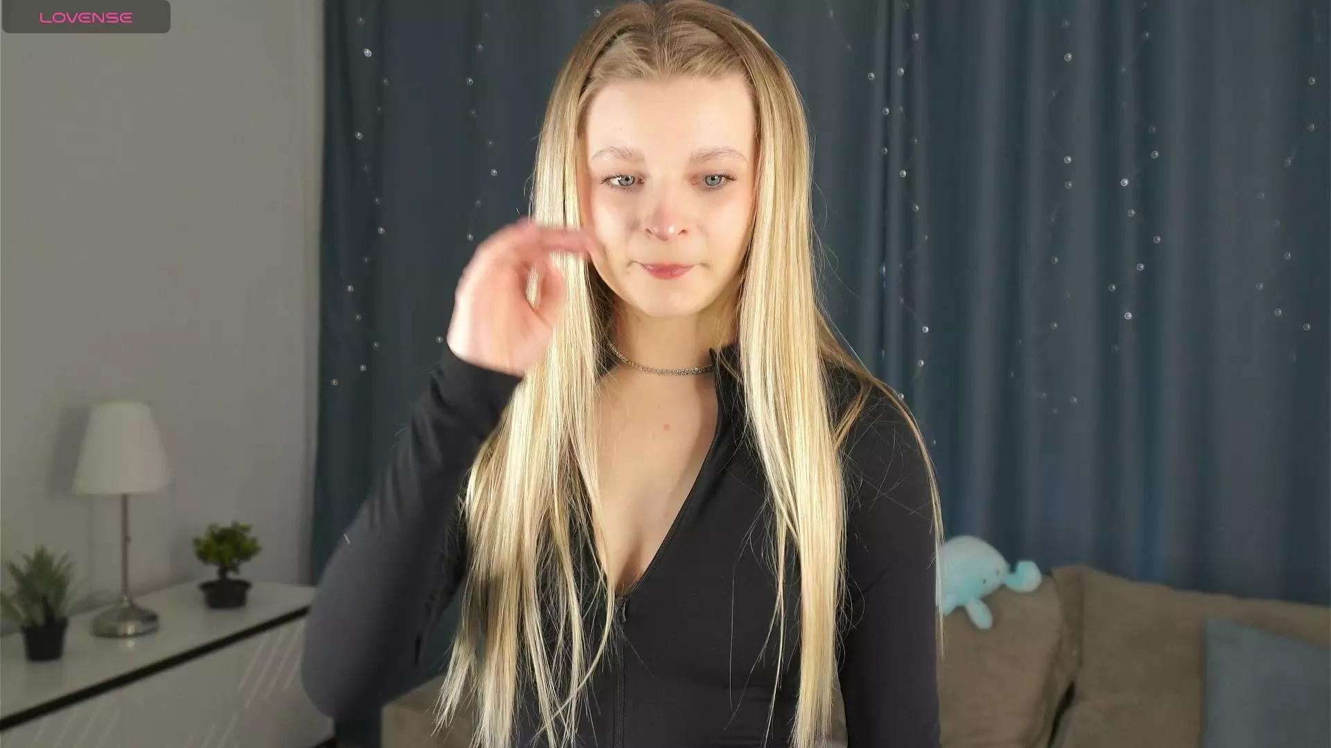 SilviaBellas on Cam4 