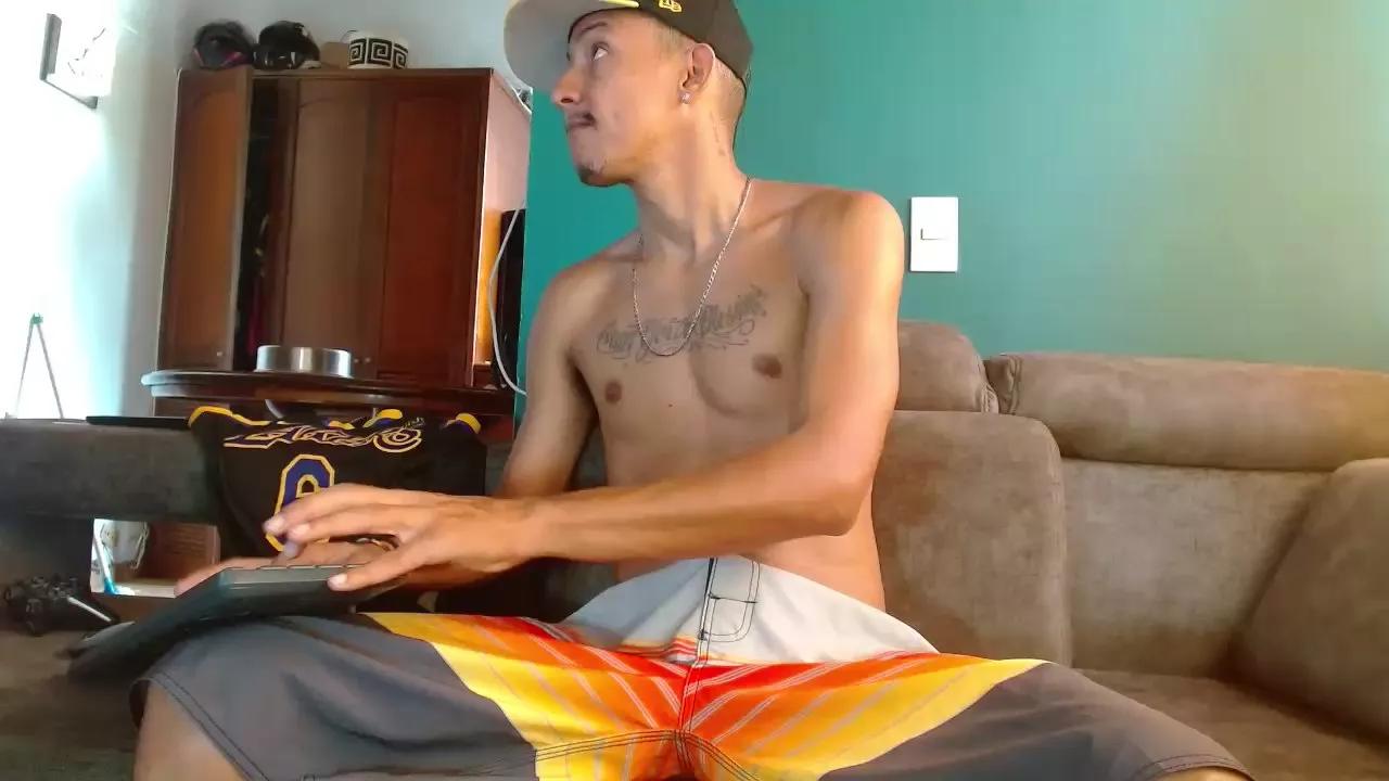 Skinny23cm on Cam4 