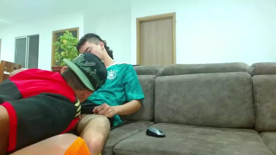 Skinny23cm on Cam4 