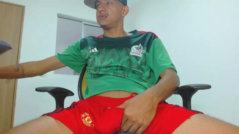 Skinny23cm on Cam4 