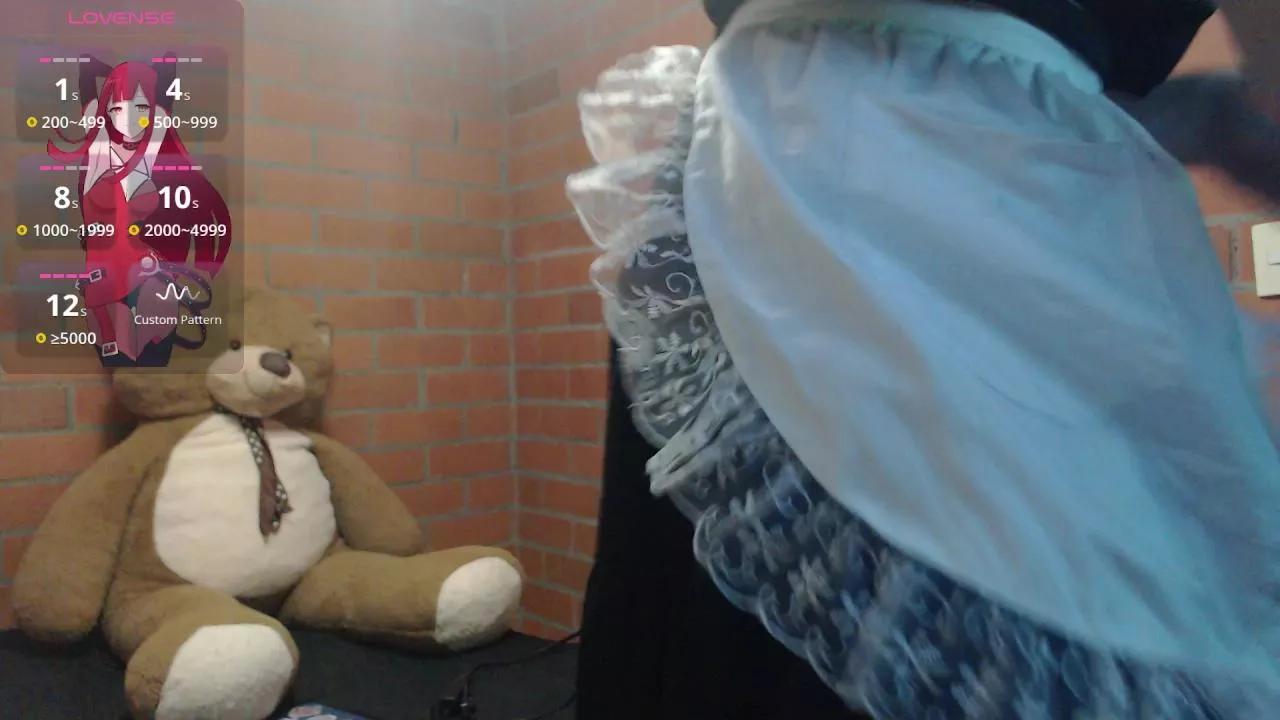 slutty_pet on Cam4