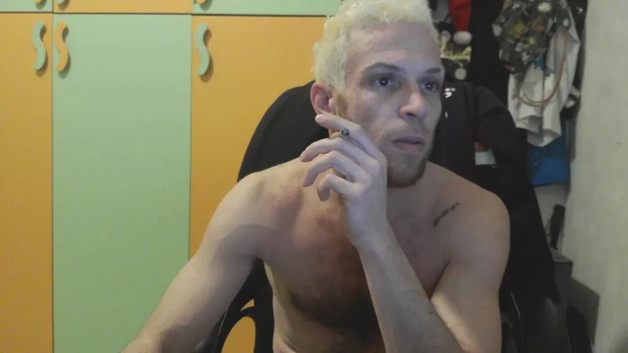 sniffetto87 on Cam4 