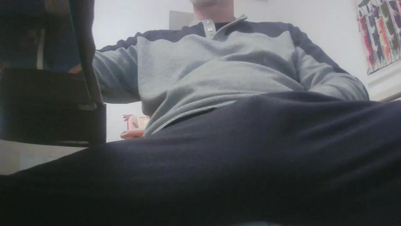 sniperboyz32 on Cam4 