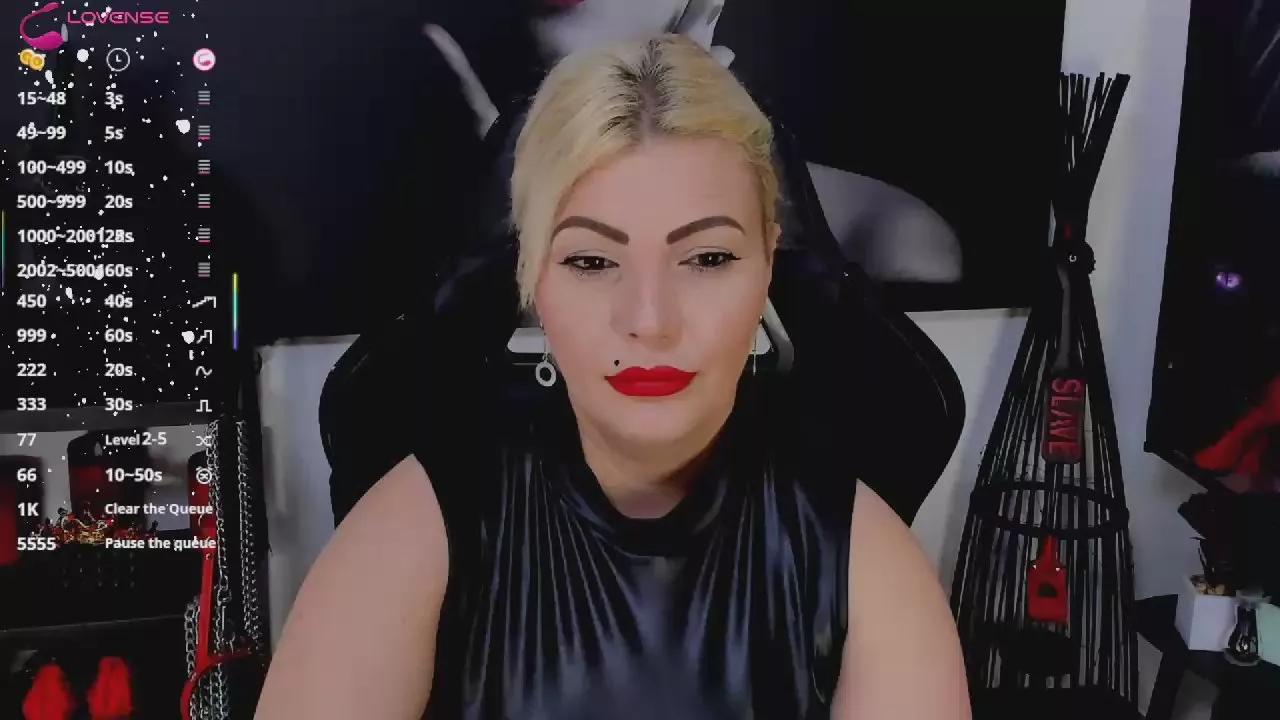 Snow_xCat on Cam4 