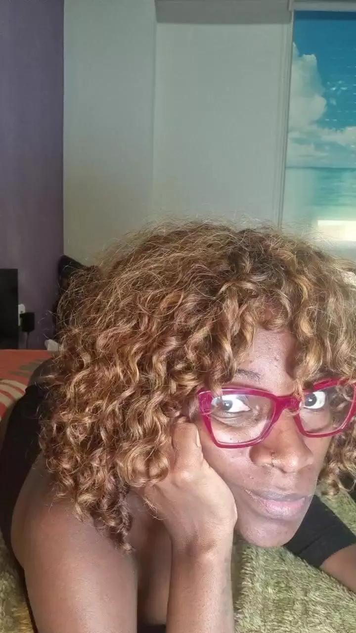 Soleil_M on Cam4 
