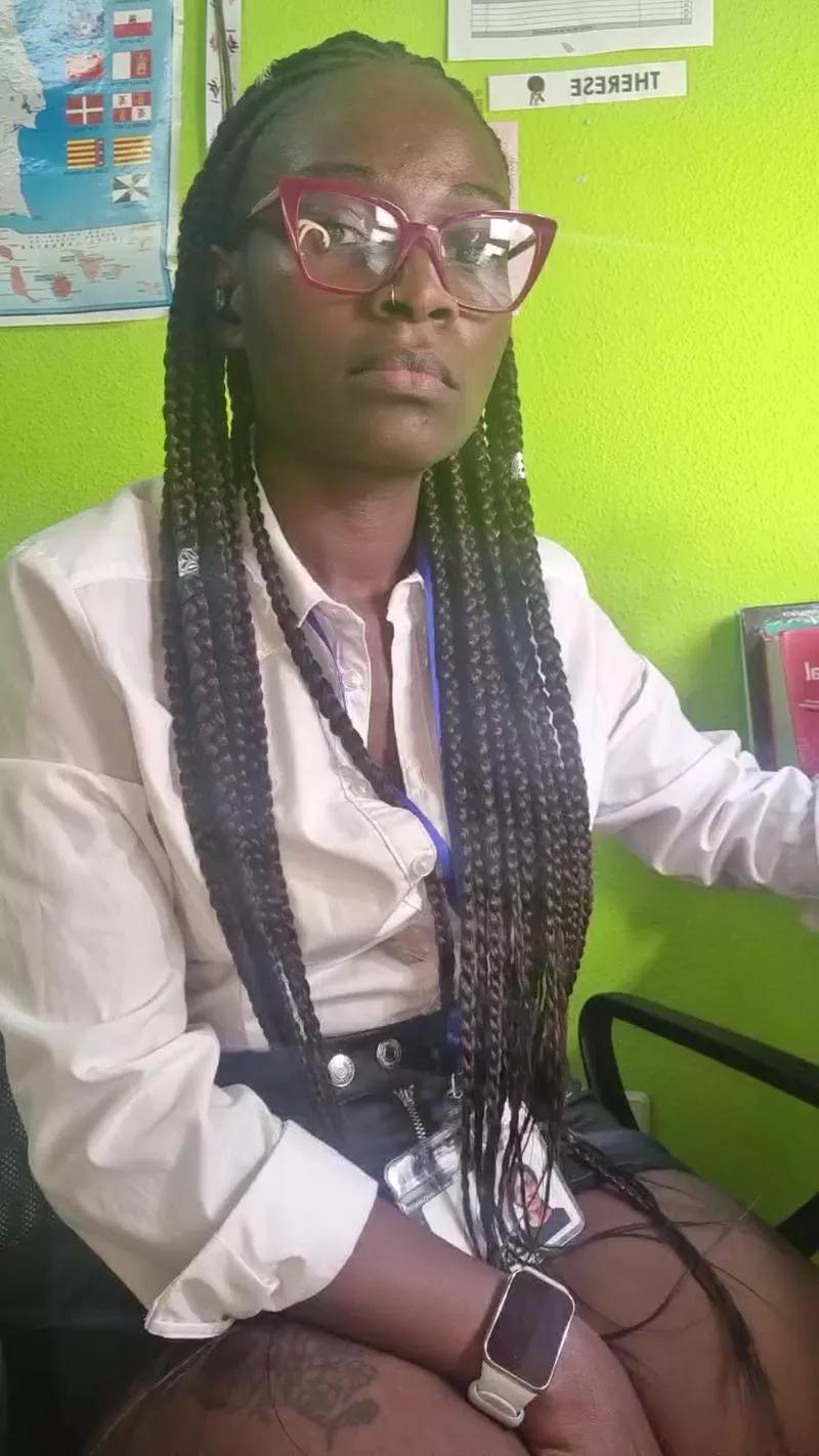 Soleil_M on Cam4 