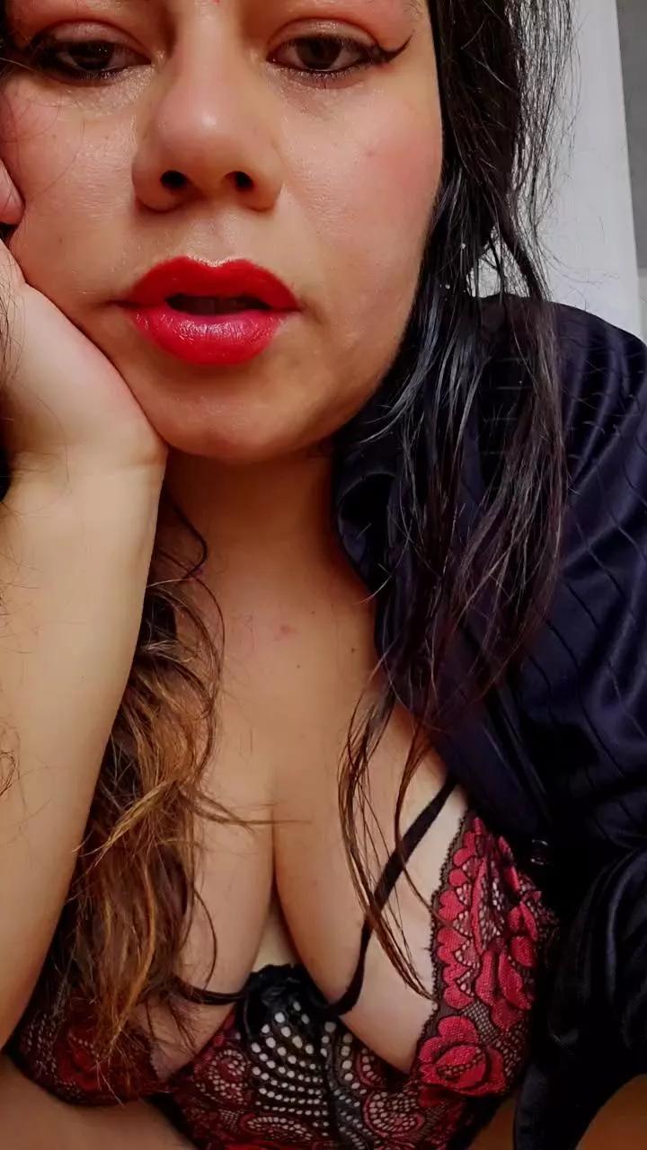 Sophie_artiste on Cam4 