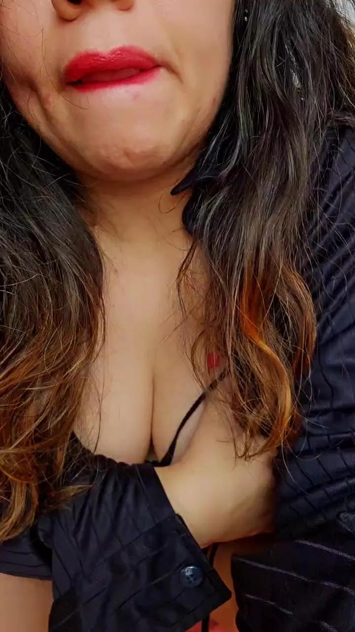 Sophie_artiste on Cam4 