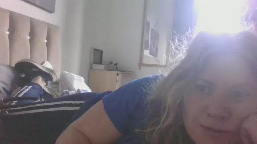 Sophiebabe1 on Cam4 