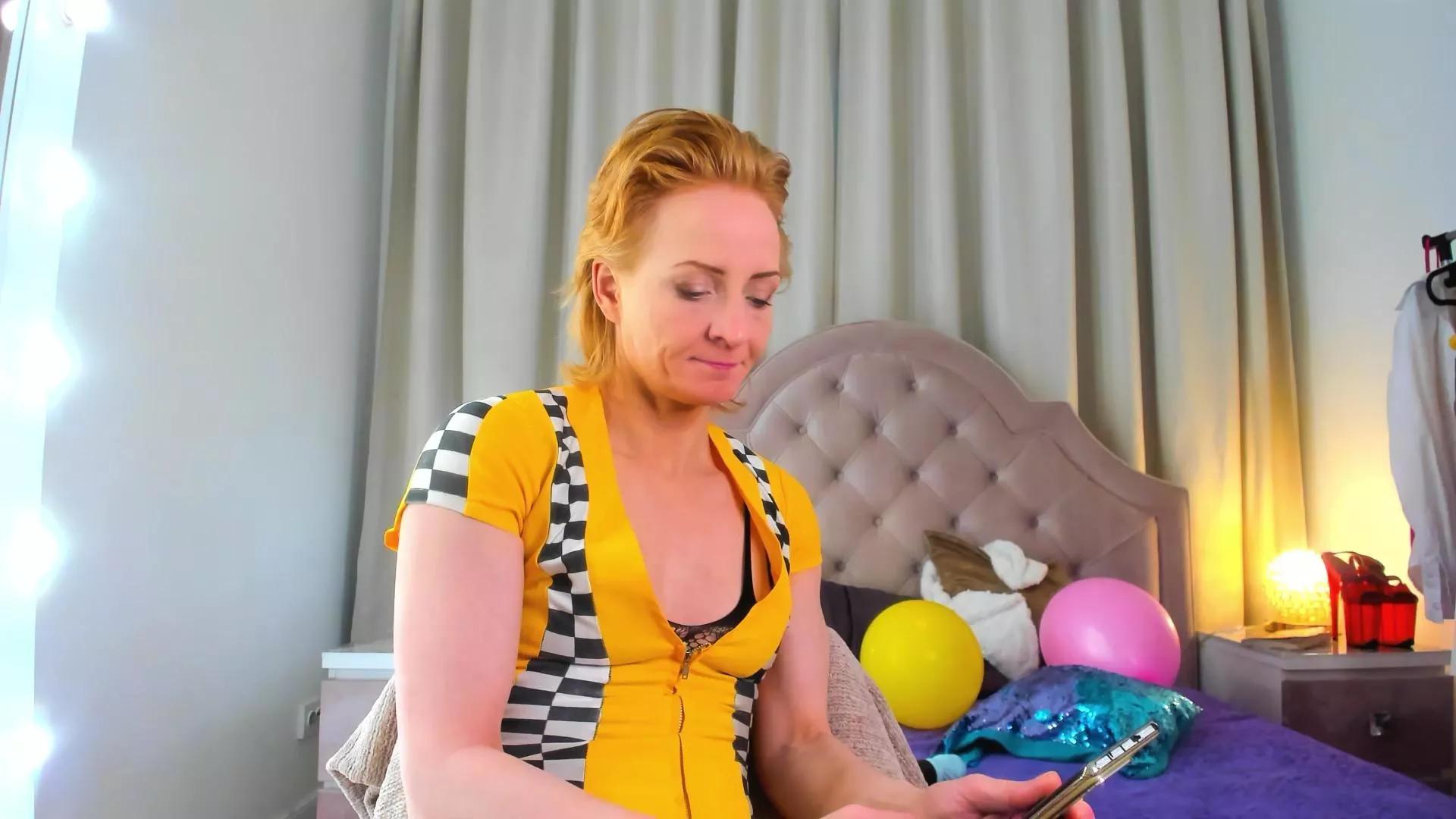 Offline SquirtyAlisa on Cam4