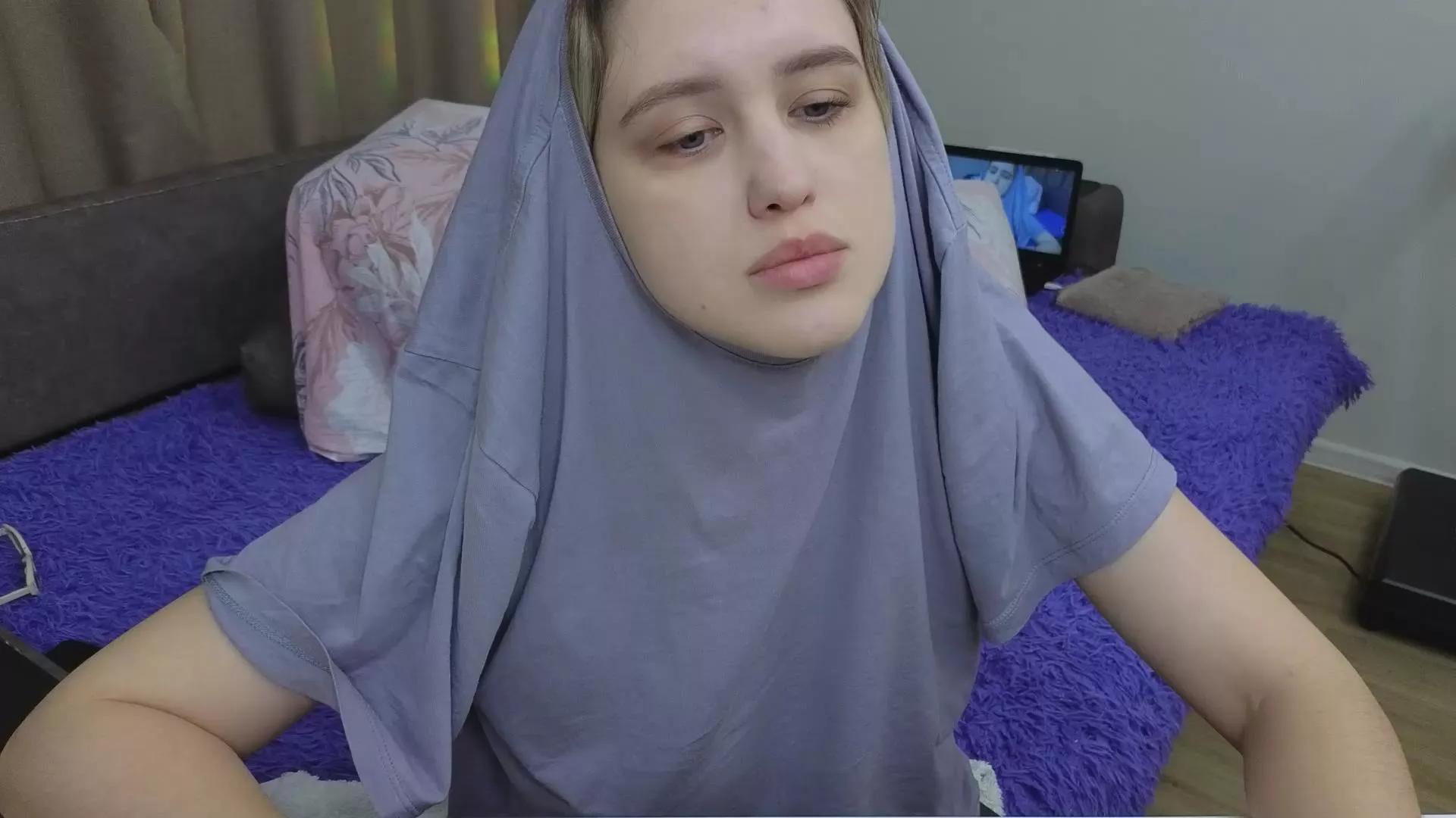 stardusya on Cam4 