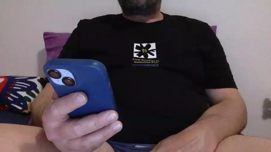 steve69_hot1 on Cam4 
