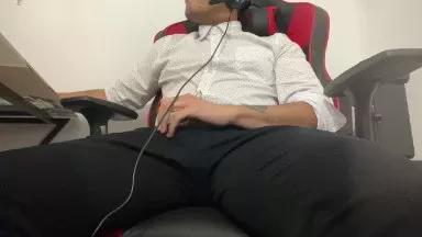 Offline stgoerotic on Cam4