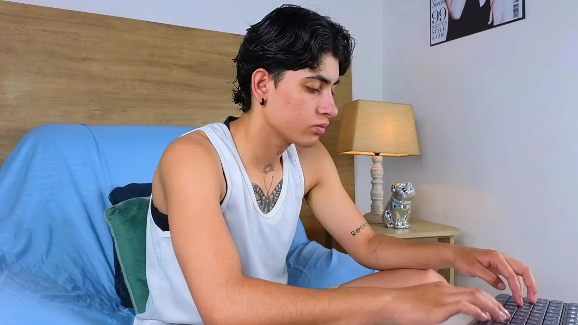 StivenBenet from Cam4