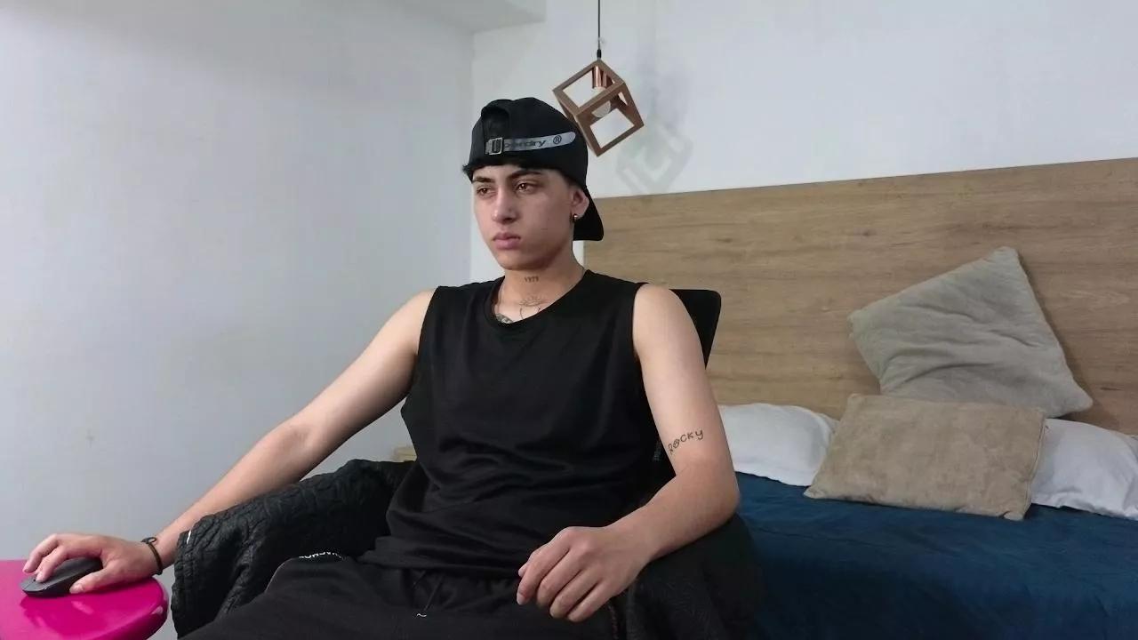 Offline StivenBenet on Cam4