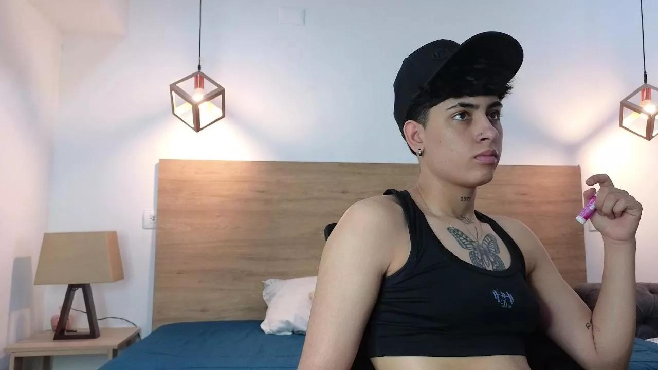 Offline StivenBenet on Cam4