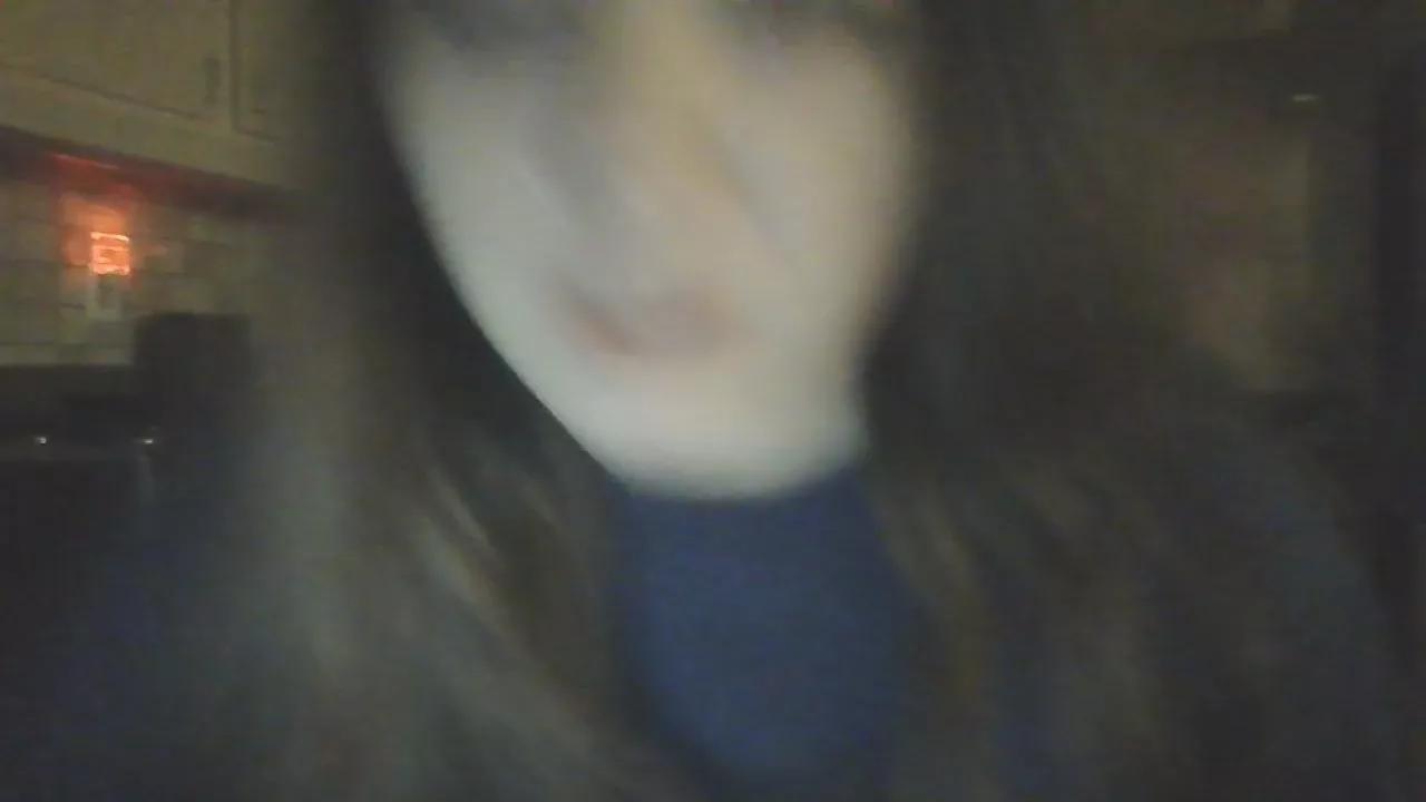 StrangeWoman69 on Cam4 