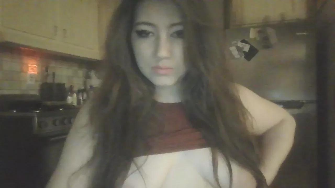 StrangeWoman69 on Cam4 