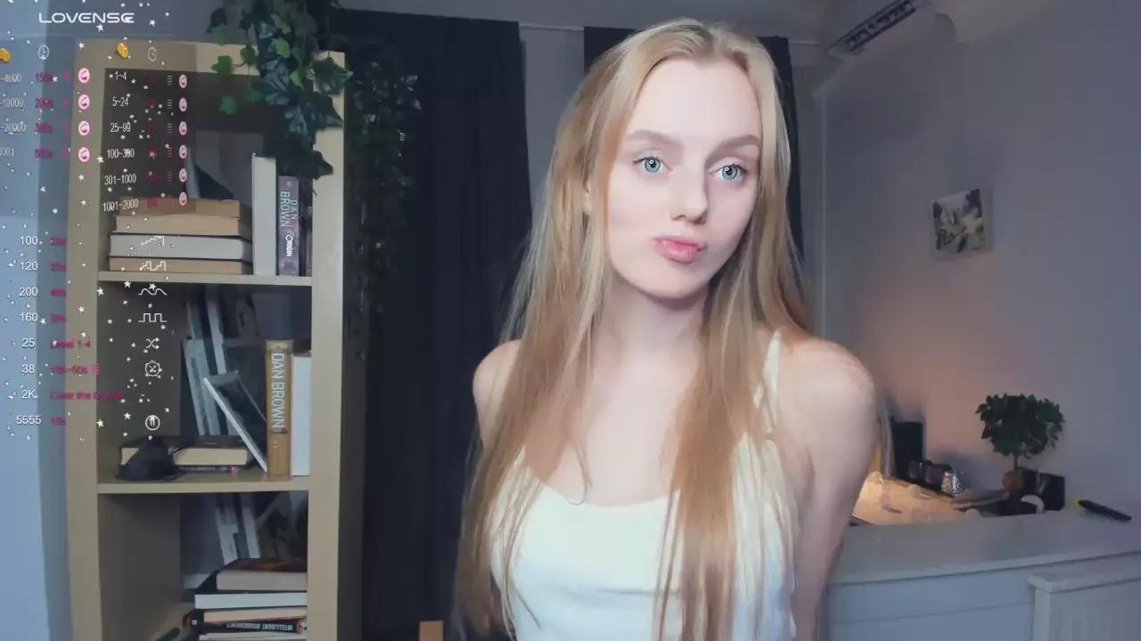 Stun1ng_blonde on Cam4 