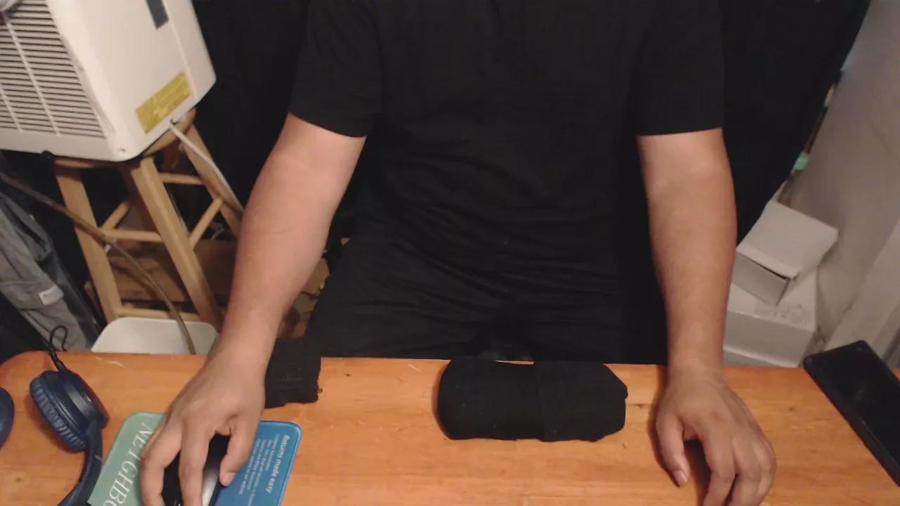 submissiv88 on Cam4