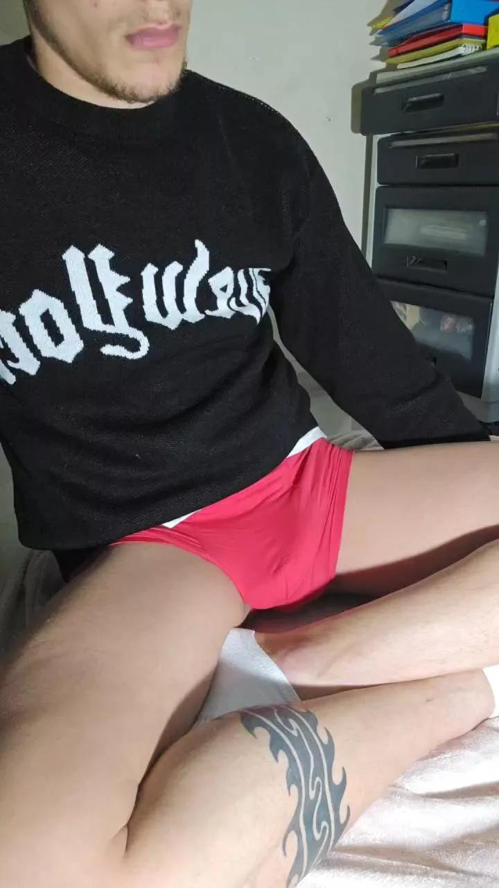 SUBTWI on Cam4 