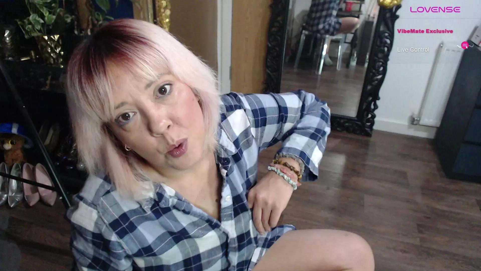 SunniKnight on Cam4 