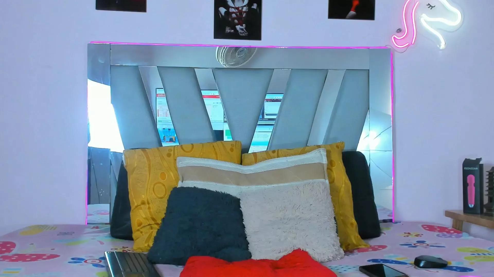 supradollx on Cam4 