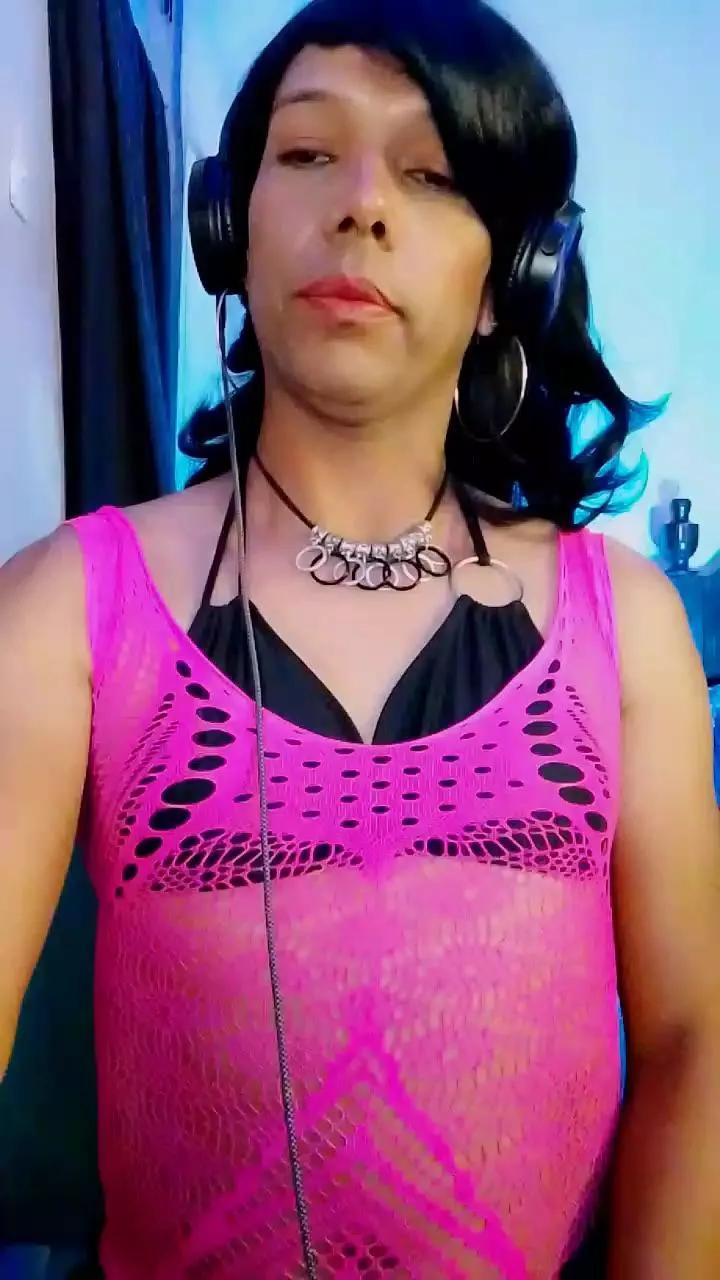 Offline susantrans on Cam4