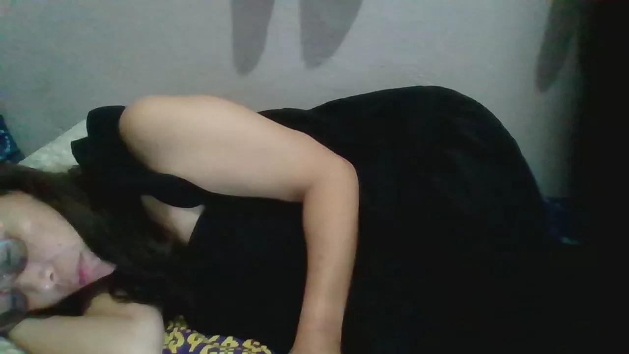 Sweetasian74 on Cam4 