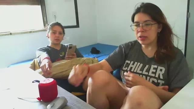 Offline sweetredhota on Cam4