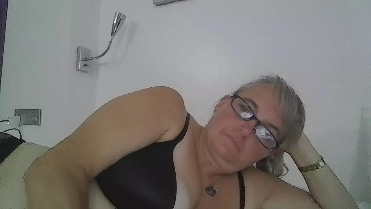 Swingersfun4U on Cam4 